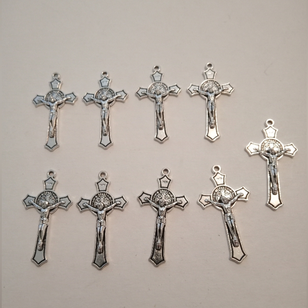#256  Bundle Of: 9 Crucifix Cross Charms